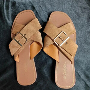 Open toe flat sandal with buckle size 6 and 1/2